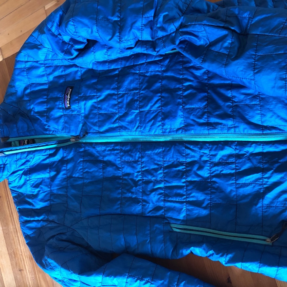 Patagonia puffy down jacket